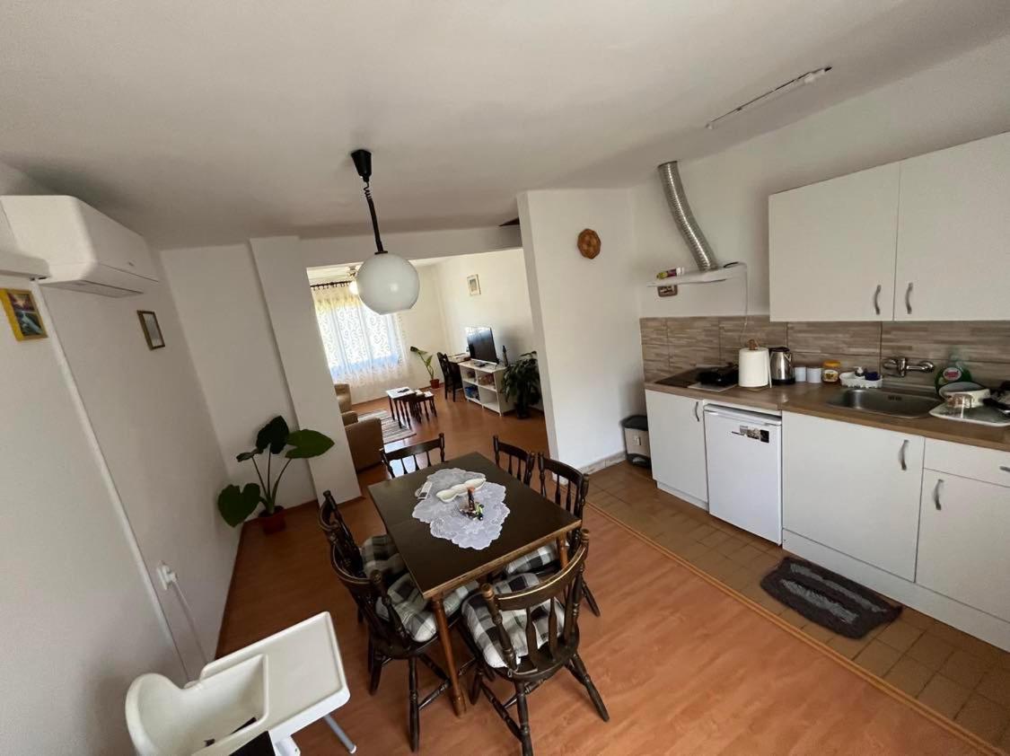 Apartman Velojic Donji Milanovac Exterior foto